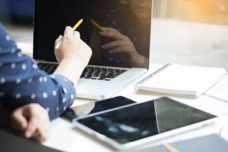 businessman-using-laptop-computer-office